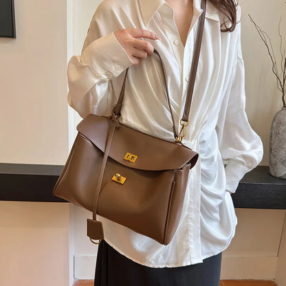 Genuine Leather Handbag - Saphir