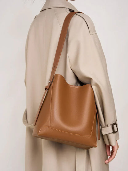 Genuine Leather Women's Handbag - Penélope