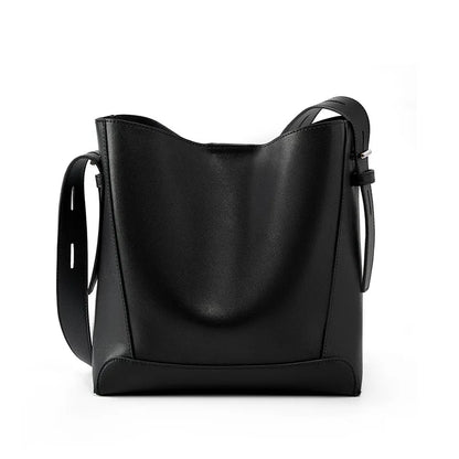 Genuine Leather Women's Handbag - Penélope