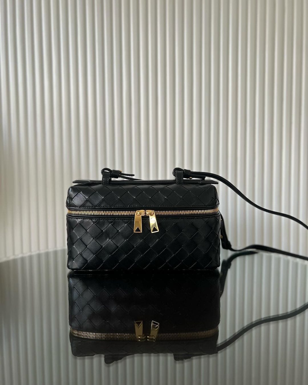 Small Woven Tote Bag Bellatrix